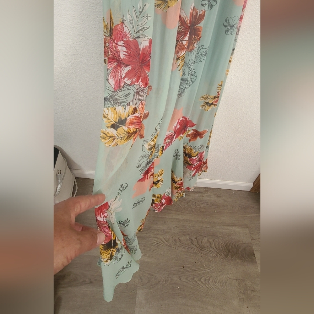 Express Mint Green Floral Blouse with Ruffle Trim - Picture 8 of 8